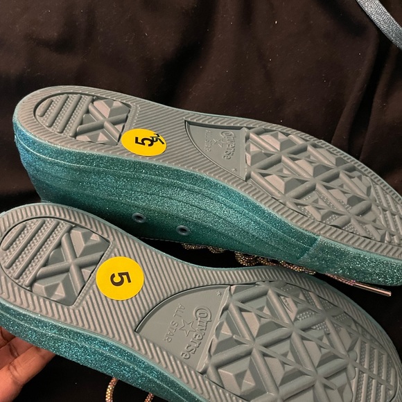 Customized Converse - Picture 3 of 4